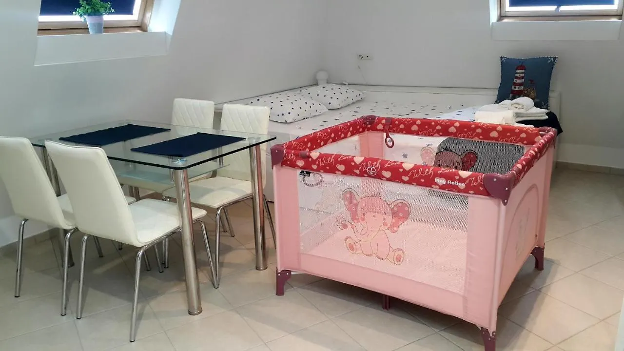 Super Center, Modern Studio Under The Stars Burgas Bulgaria